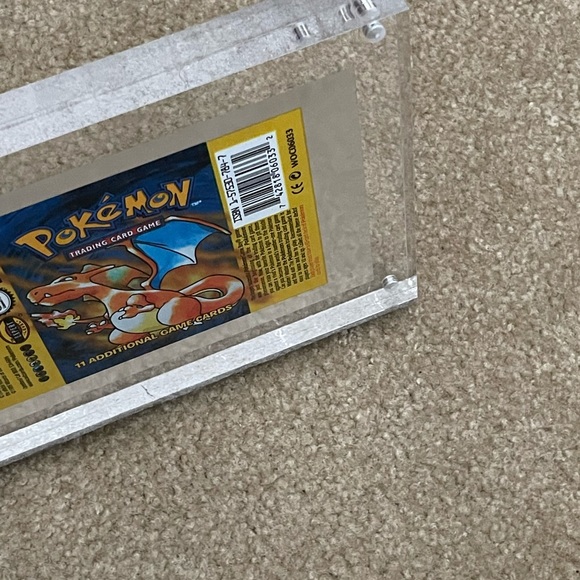 1999 Base Set Charizard Wrapper. - Picture 3 of 5